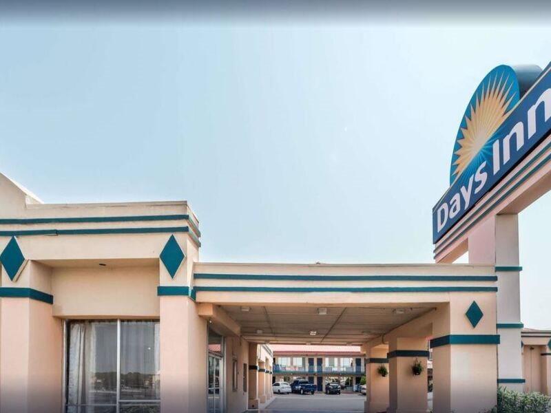 Days Inn South Fort Worth Buitenkant foto