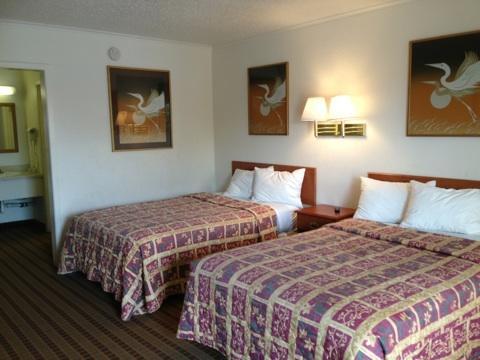 Days Inn South Fort Worth Buitenkant foto